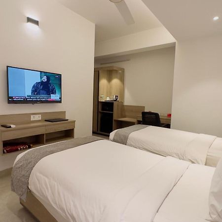 Priyo Nibash Stylish Residential Hotel Дакка Экстерьер фото